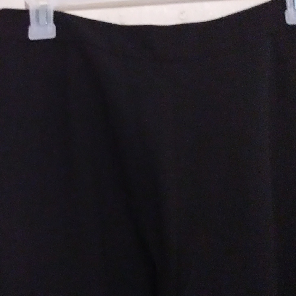 Jones Studio Trousers. Size 6 - Picture 5 of 6
